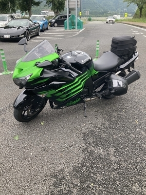 ZX-14Rにストンプグリップをつける - お買い物メモ