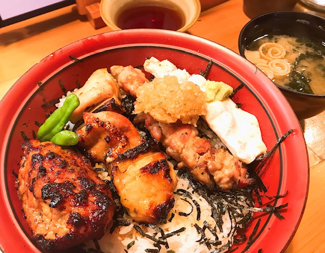 人形町】玉ひで姉妹店の焼き鳥専門店「江戸路」で日曜ランチ