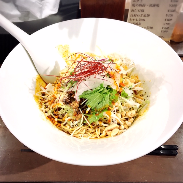 覇王 神田北口店の汁なし担々麵