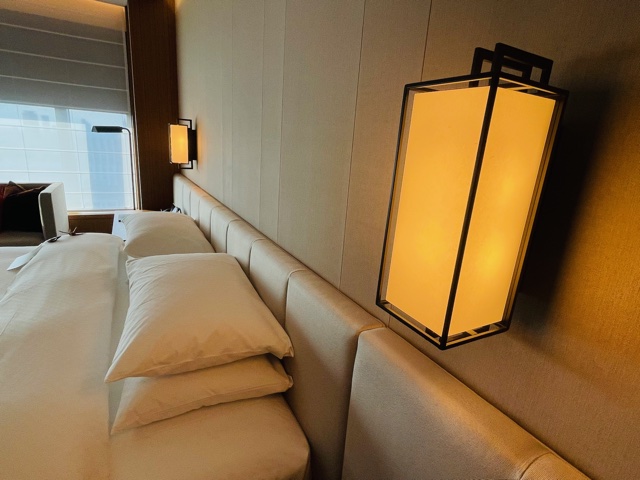 「The Okura Tokyo」プレステージルームのリーディングライト