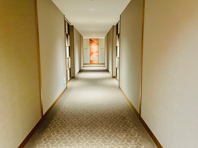 「The Okura Tokyo」エレベーターホールから廊下までの通路