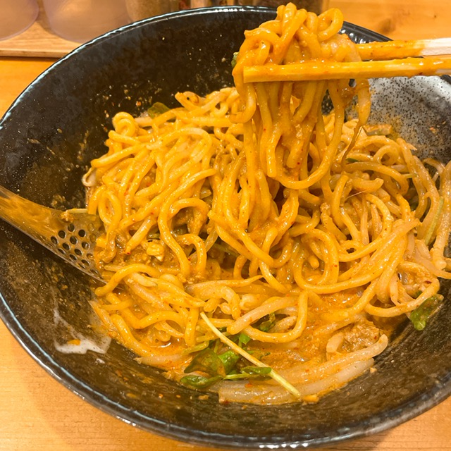「担々飯店」汁なし坦々麺