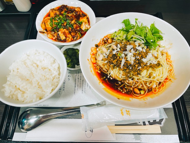 「石林」担々麺麻婆セット（汁なし担々麺）