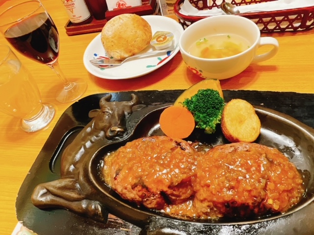 浜松】平日でも大人気！静岡名物「炭焼き さわやか」のげんこつ