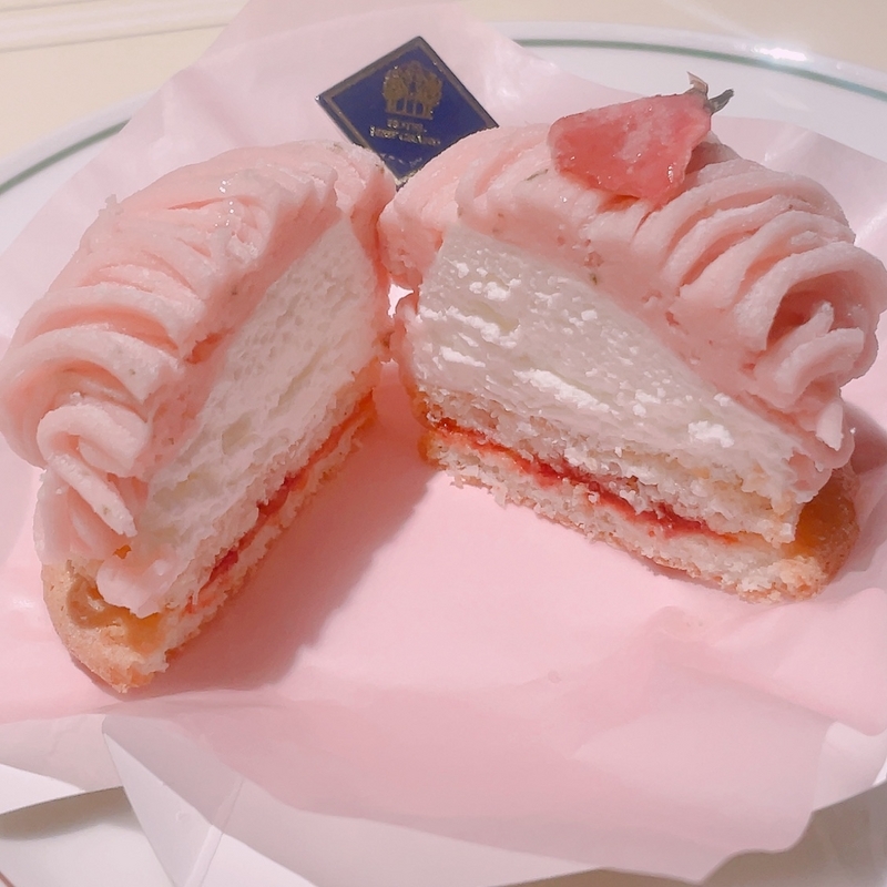 「ホテルニューグランド」ザ・カフェの桜のモンブラン断面