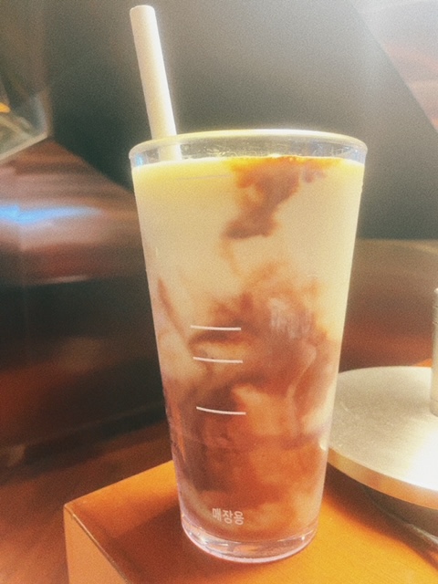 Starbucks Korea:피스타치오 아보카도 초콜릿 프라푸치노（Pistachio Avocado Chocolate FrappuKorea: