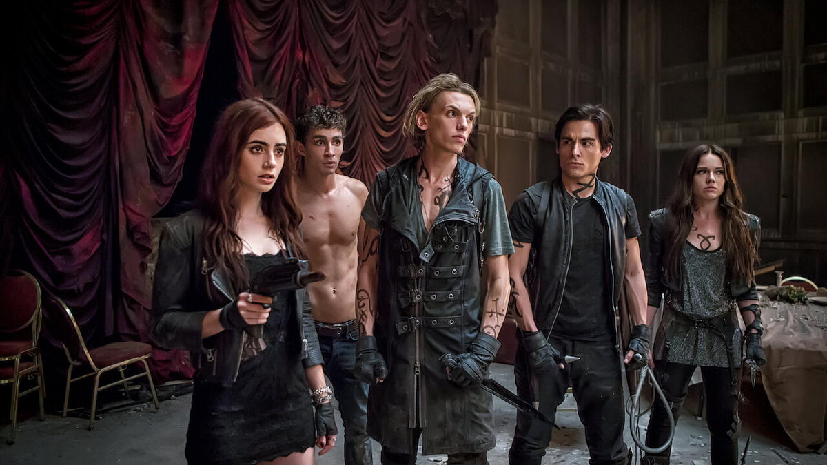 シャドウハンター（The Mortal Instruments: City of Bones）