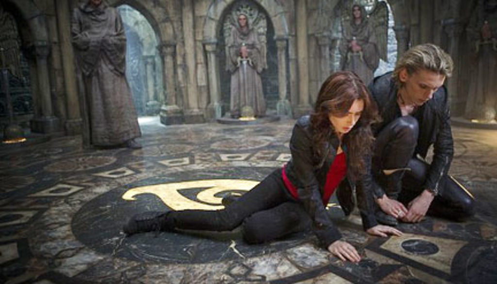 シャドウハンター（The Mortal Instruments: City of Bones）
