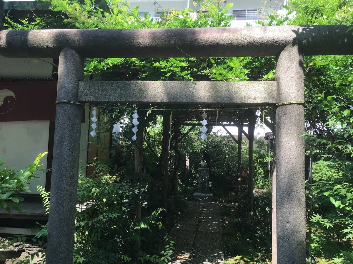 於岩稲荷田宮神社（おいわいなりたみやじんじゃ）