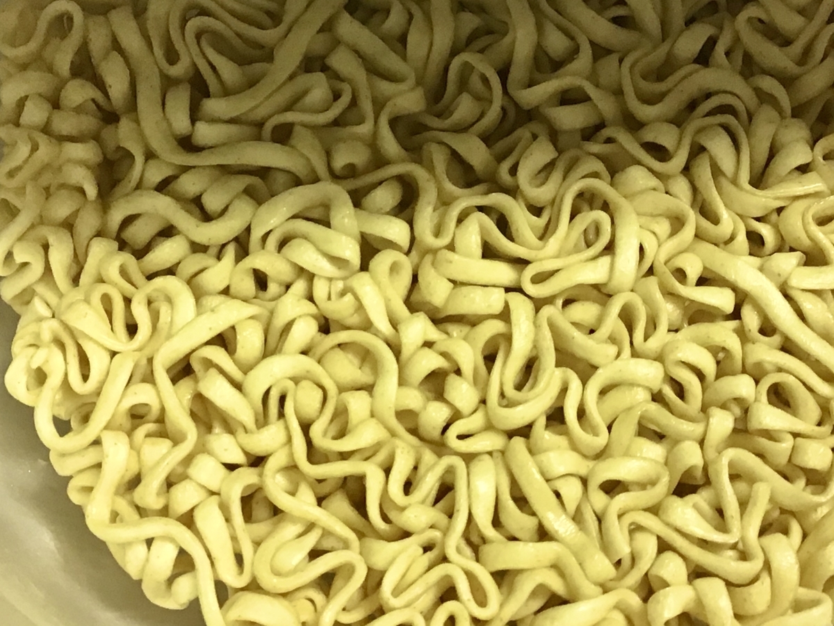 辛辛魚は本当に辛いの コンビニで見つけた魚粉スープの辛いラーメン のまの小まめ情報