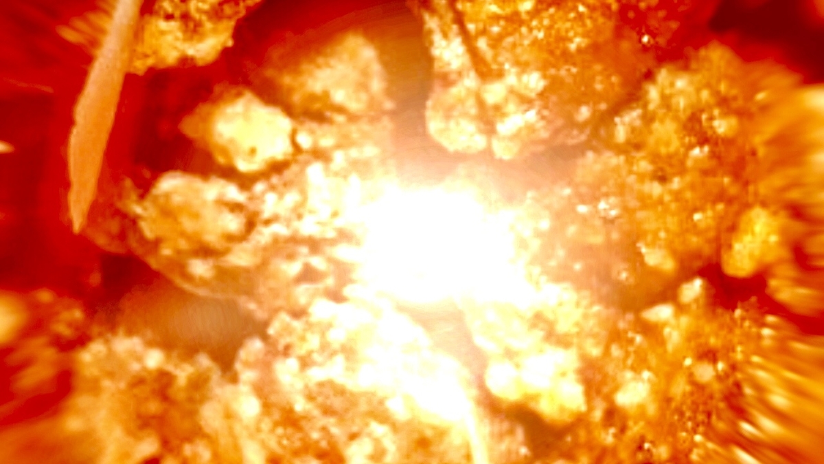 爆発する何か