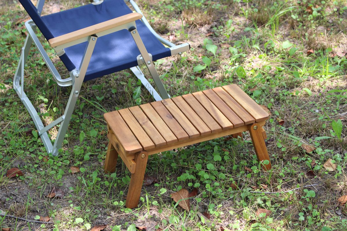 1,290円！お値段以上ニトリの木製ソロキャン用テーブルを