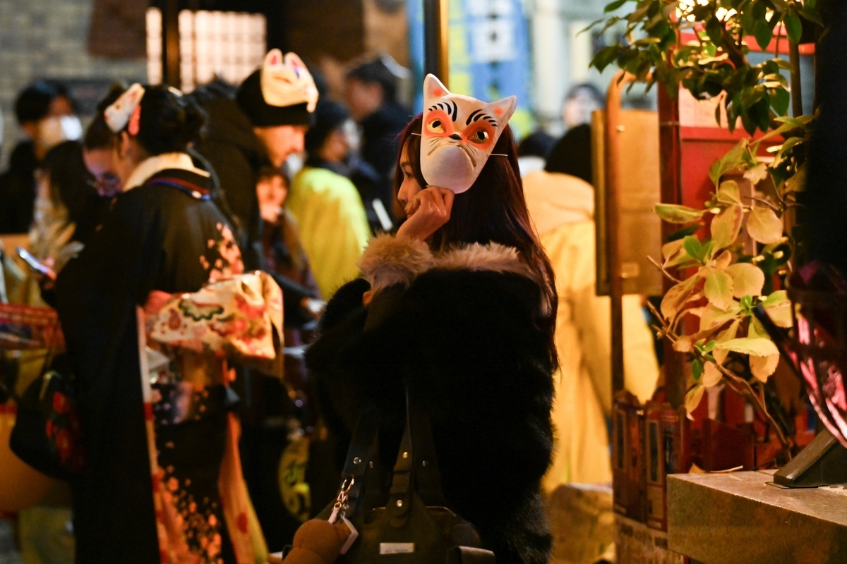 東京都・王子の狐行列！伝統とコスプレ文化を感じる、大晦日の大規模