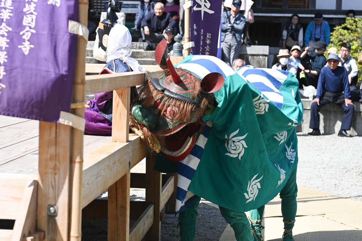 平安時代の舞楽を伝える、伝統的獅子舞との出会い。念願の島根県 隠岐