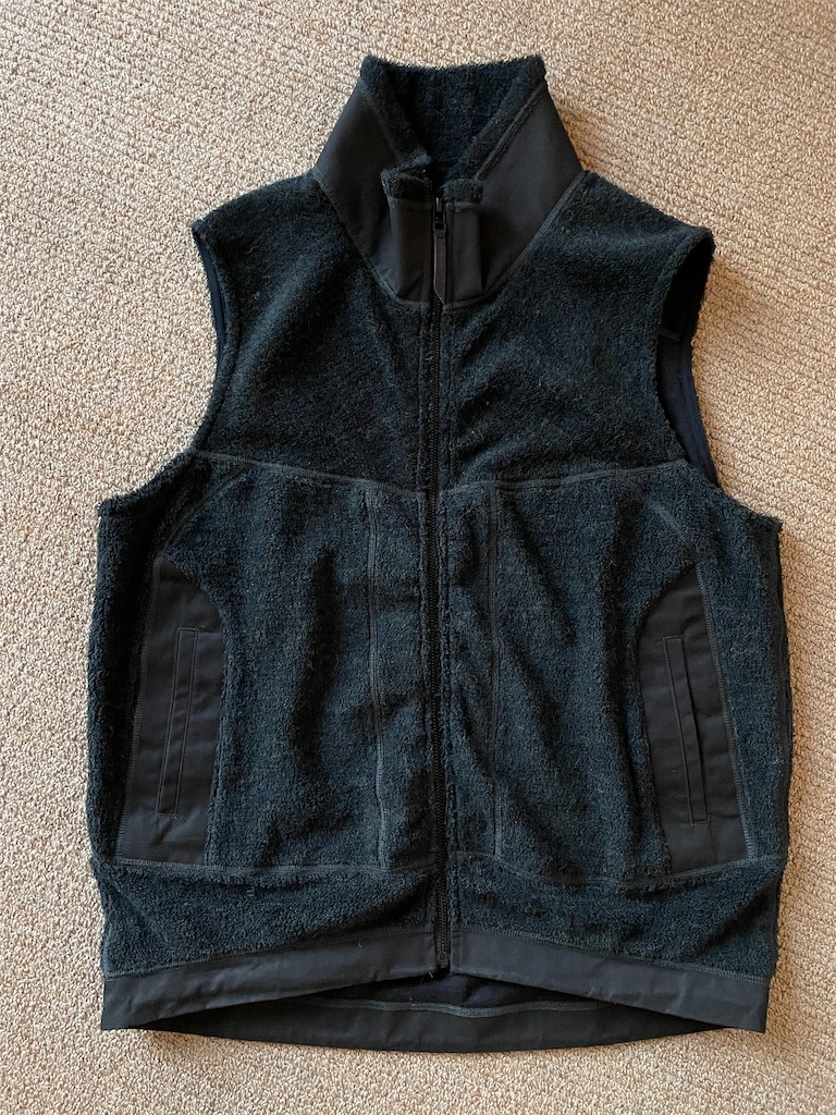 AUBERGE / BIBURY フリース ベスト 24060010608_C_2.jpg