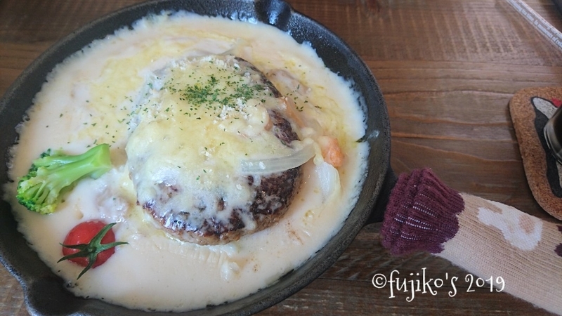 佐野アウトレット近くのドッグカフェ Foot Pointでドッグランデビュー Sloth Diary