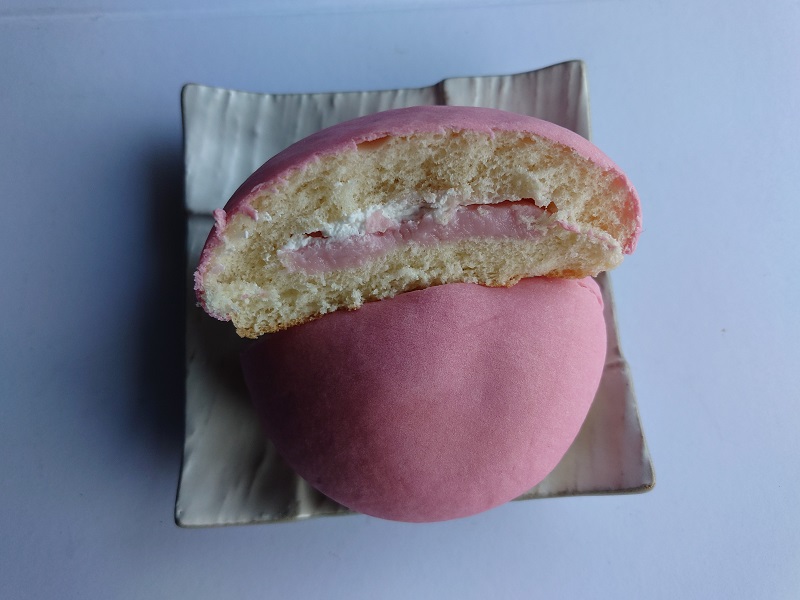 いちごなの？メロンなの？】いちごメロンパンを食べてみたよ - ドカッ