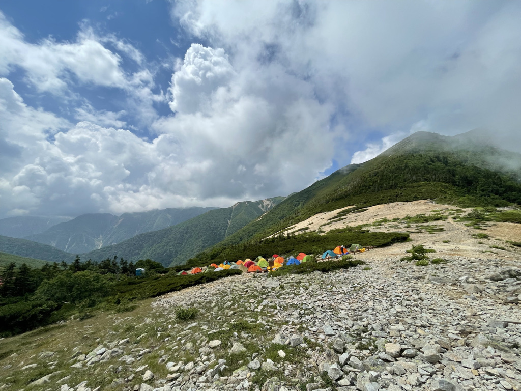常念岳登山】 沢沿いを登って北アルプスの絶景へ！ - 絶景日記