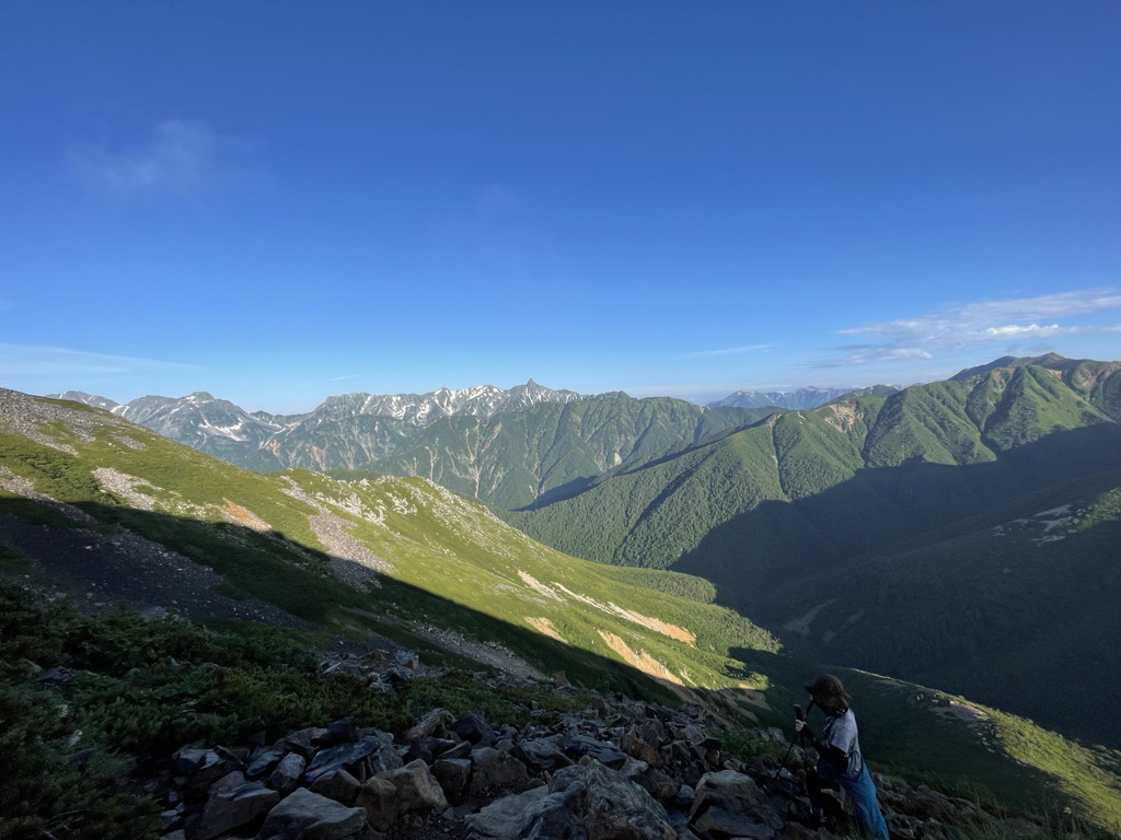 常念岳登山】 沢沿いを登って北アルプスの絶景へ！ - 絶景日記