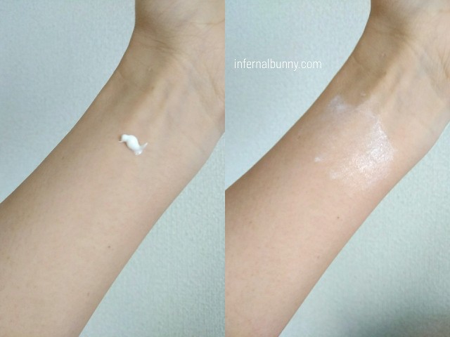 アイクリームを腕に出したところと伸ばしたところ。