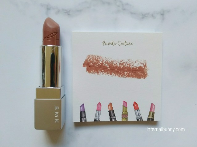 紙のスウォッチ。