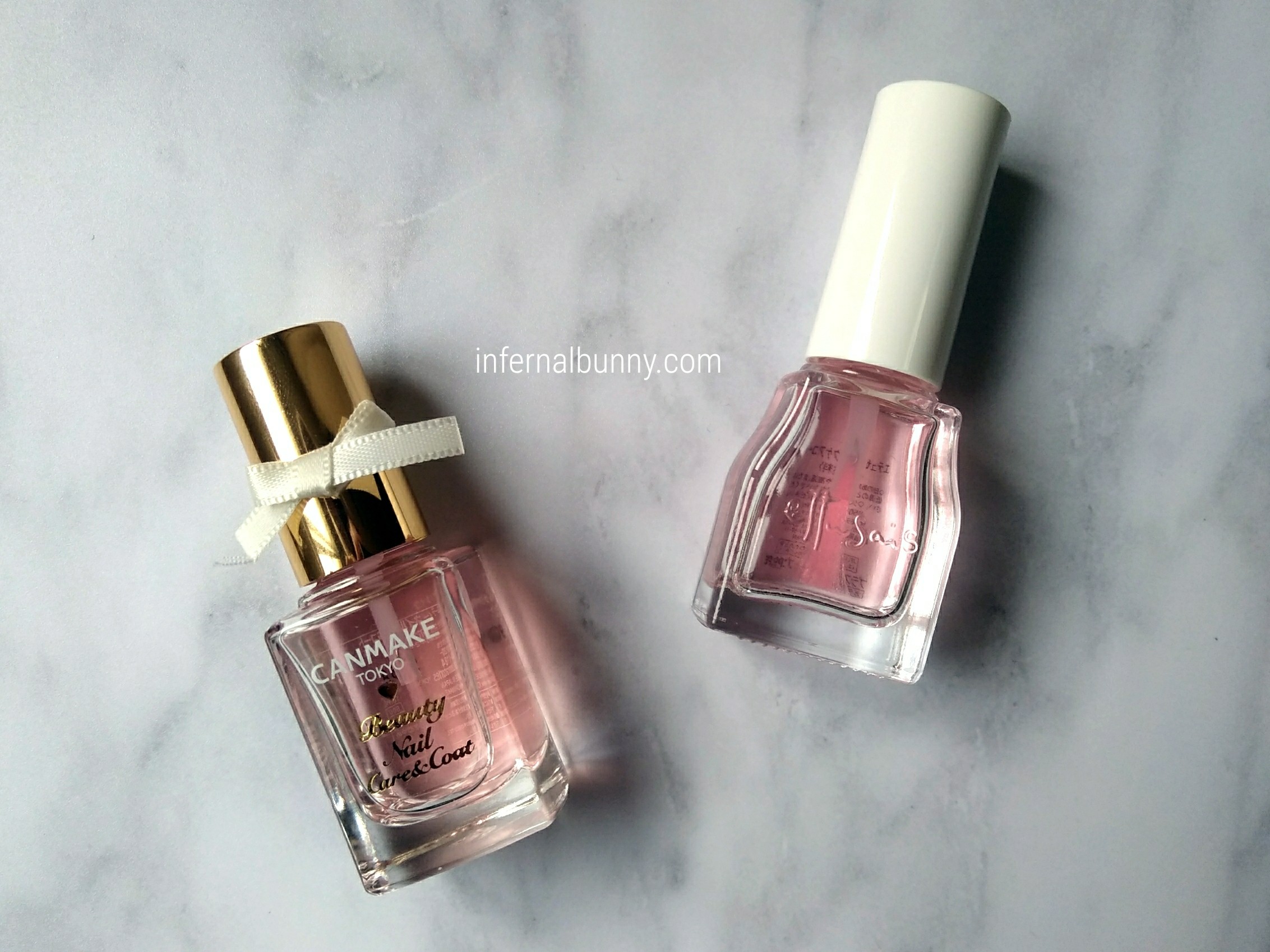 ネイル美容液2つ。