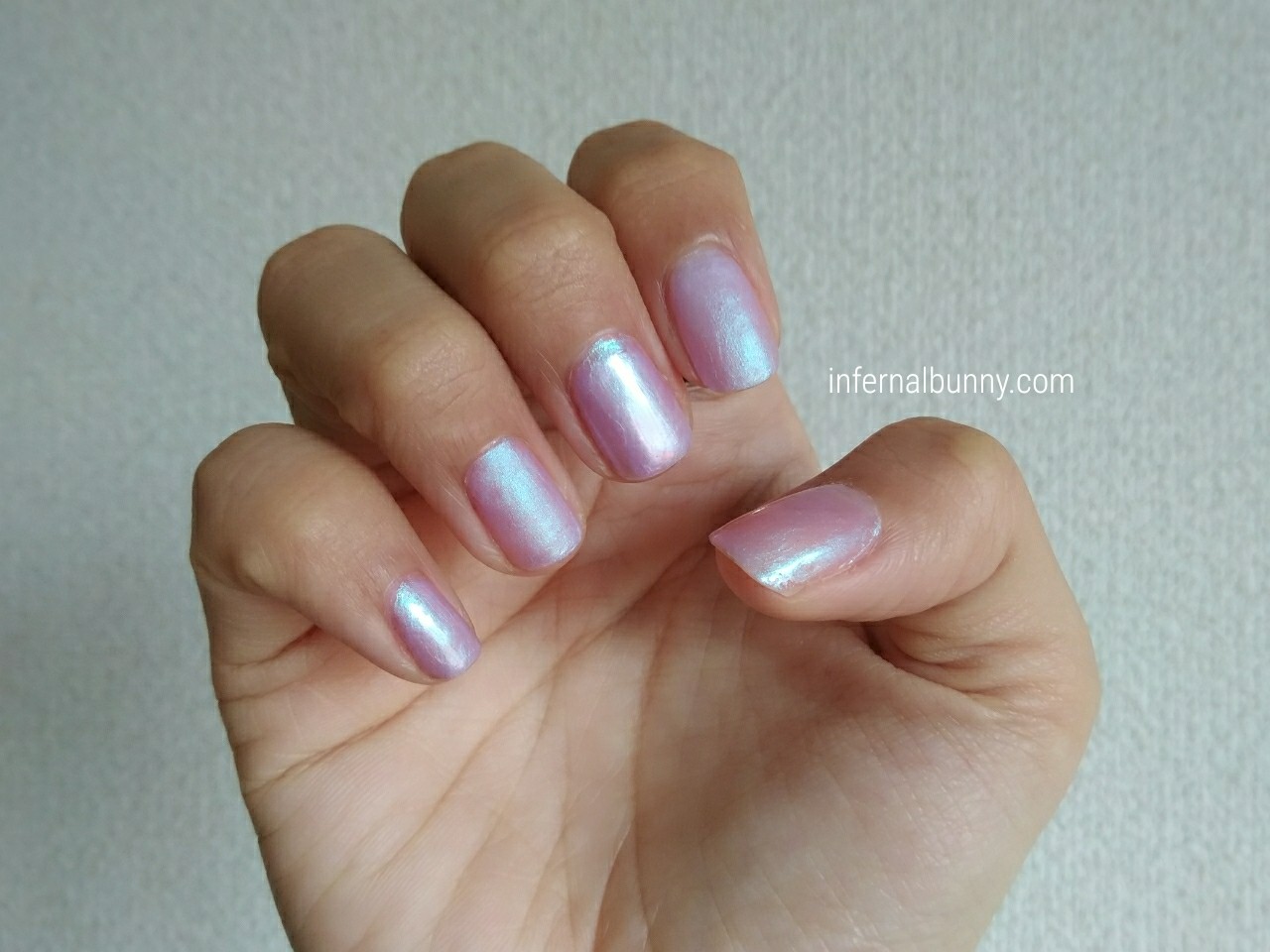 f:id:infernalbunny:20200422223238j:plain ネイル着画。