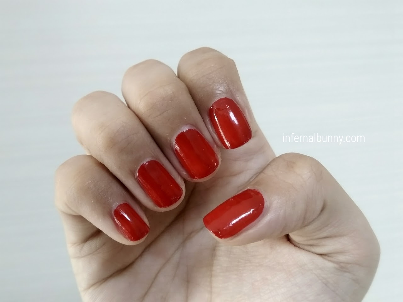 f:id:infernalbunny:20200925204659j:plain ネイル着画。