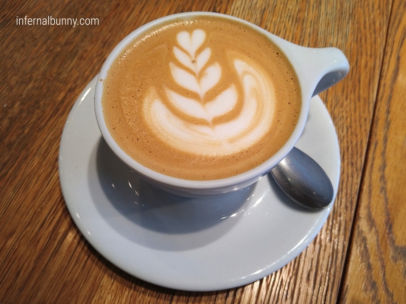 葉っぱ模様のラテアート。