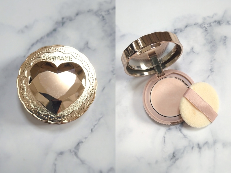 キャンメイクのコンパクト容器。