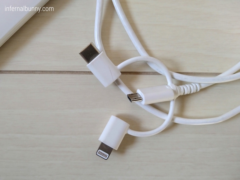 ケーブル接写。