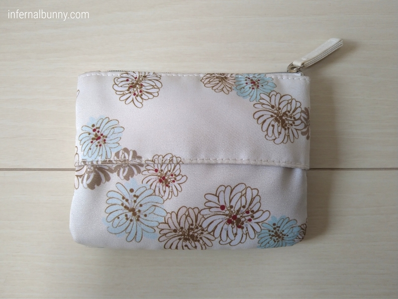 メイクポーチ。