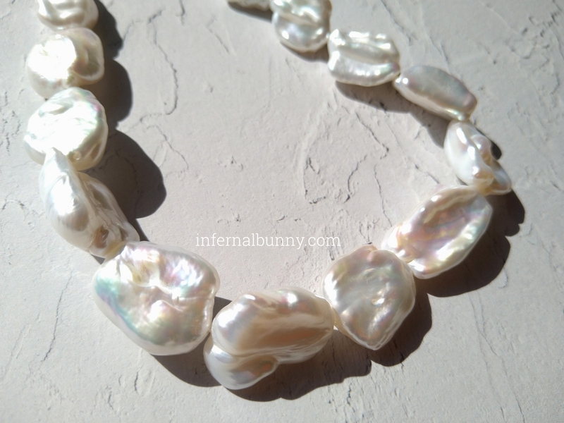 ネックレス接写。