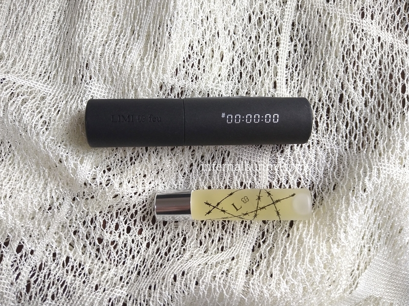 ネイルオイルと外箱。