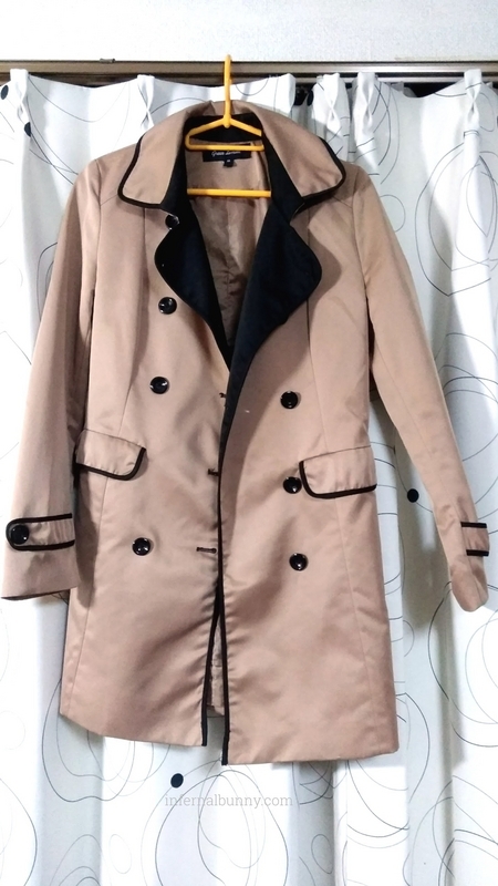 トレンチコート。