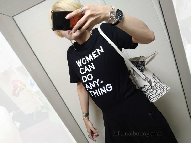 Tシャツ着画。