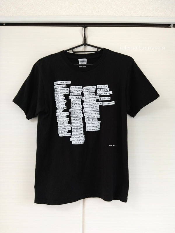 Tシャツ。