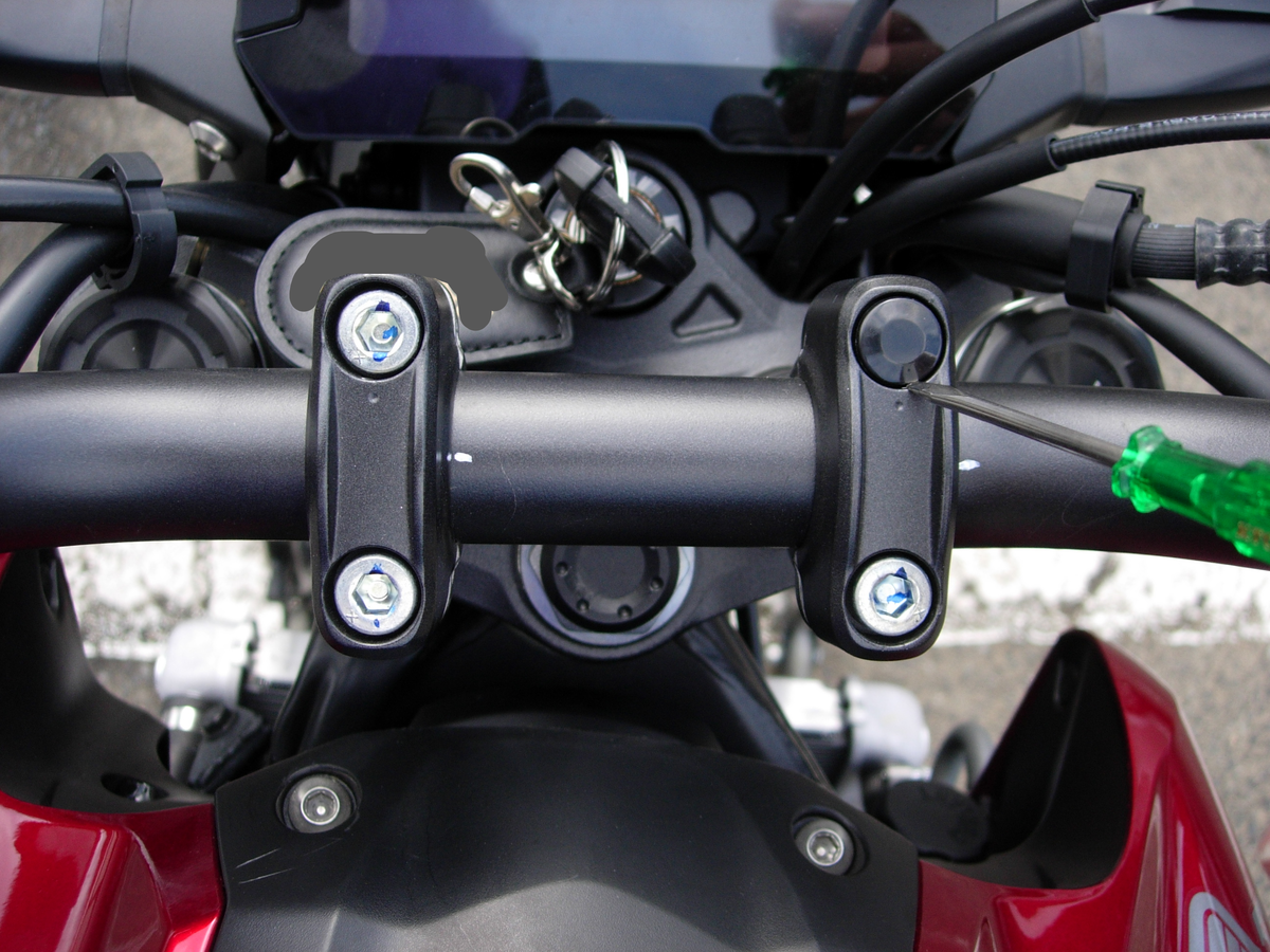 Cb250r のハンドルをアップハンドルに交換してみた結果 ホンダ Cb250r を10倍たのしむブログ