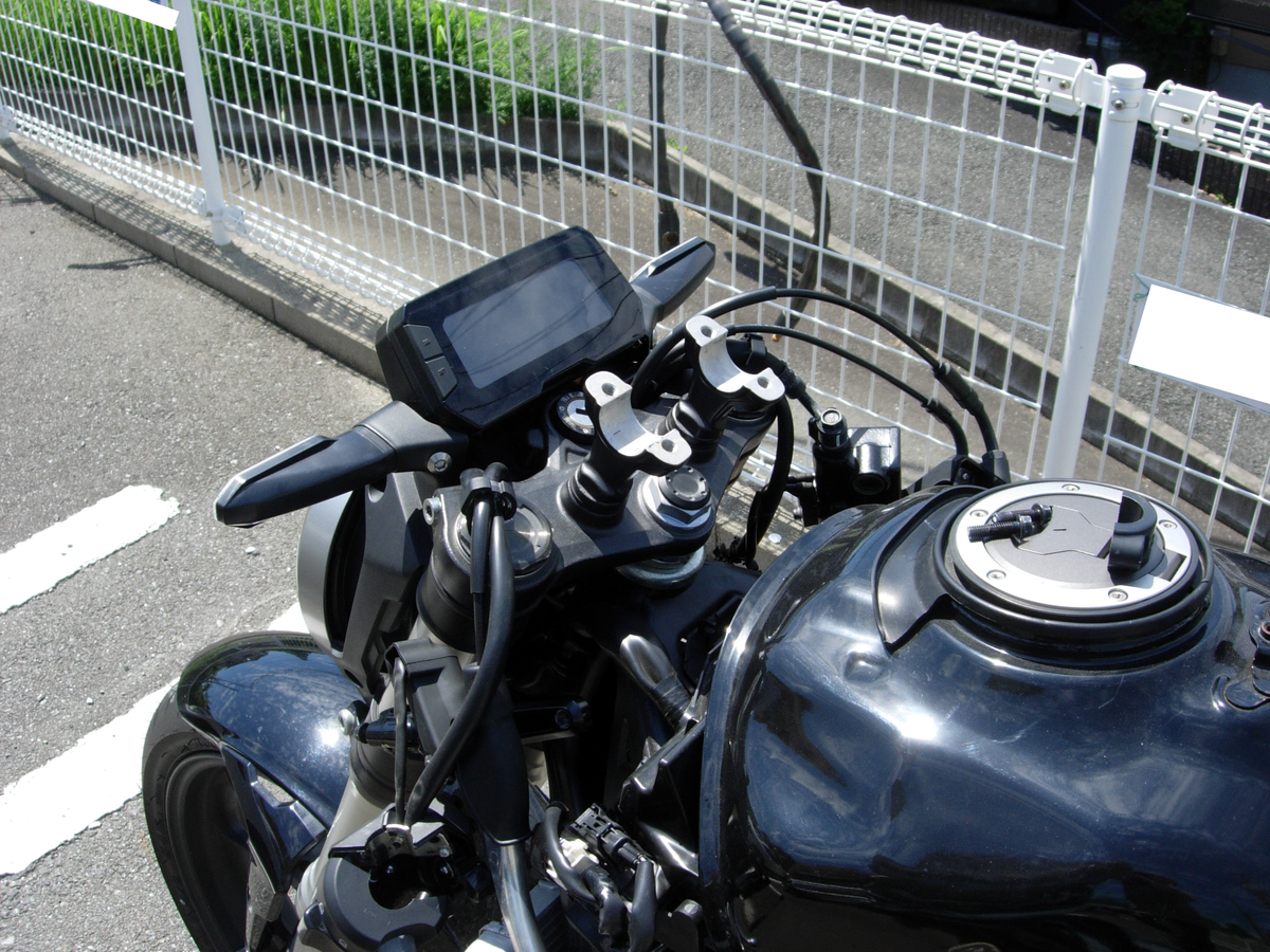 Cb250r のハンドルをアップハンドルに交換してみた結果 ホンダ Cb250r を10倍たのしむブログ
