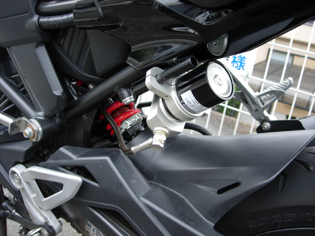 CB250RのリアサスをYSS製に交換した結果。 - ホンダ「CB250R」を10倍