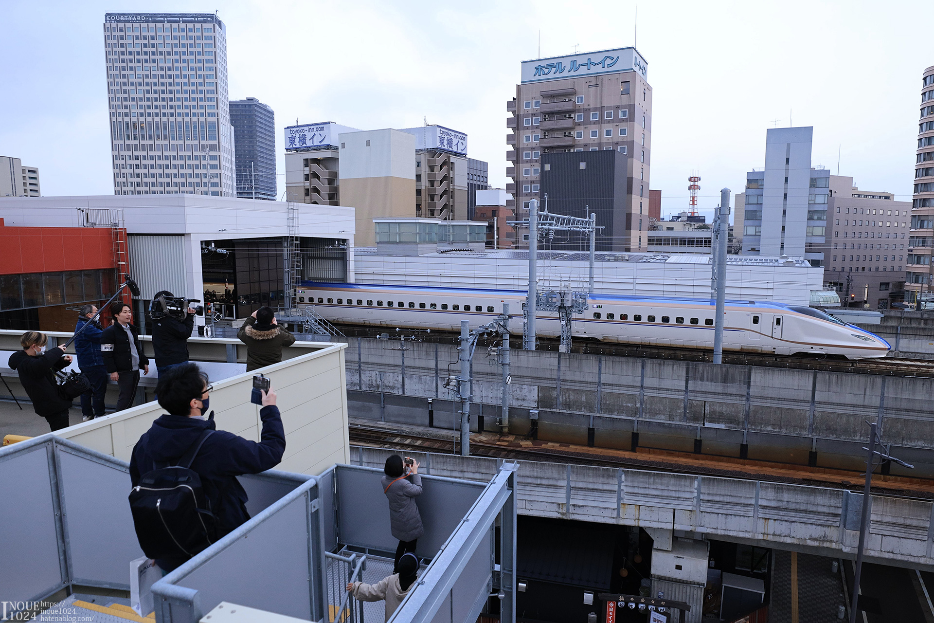 敦賀発かがやき502号東京行