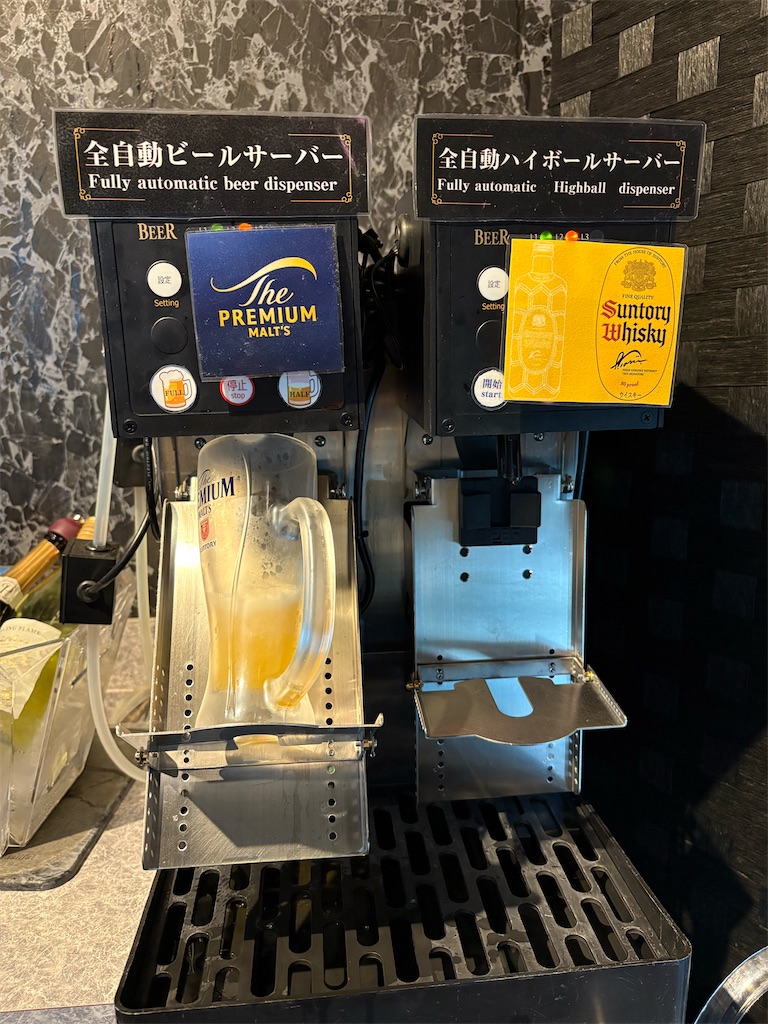 アンダの森 大阪天王寺タワーのお夜食の全自動ビールサーバー
