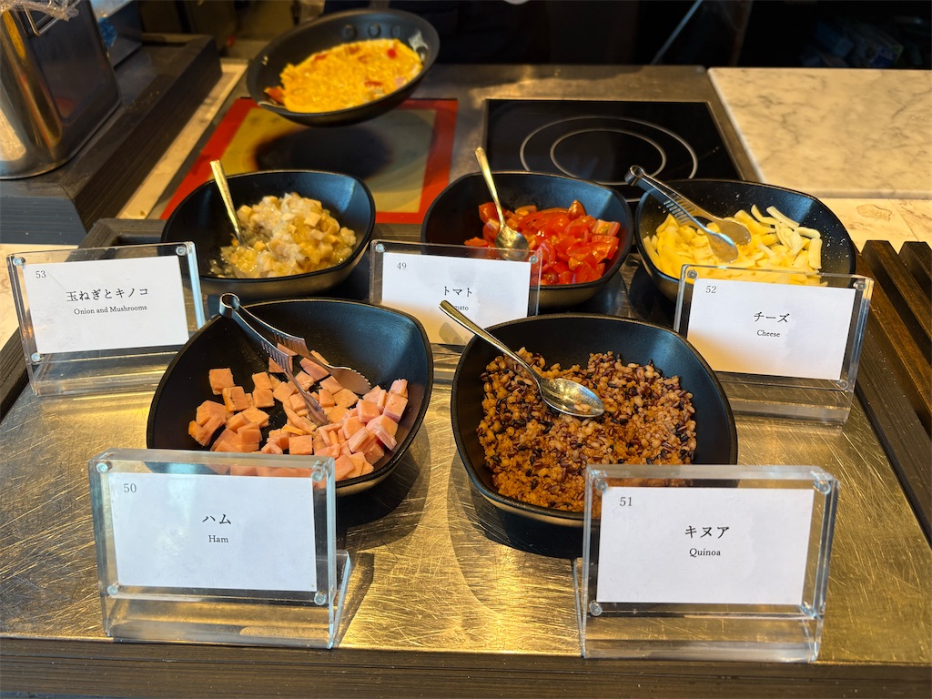 Cafe & Bar LIBERのライブキッチンのオムレツ