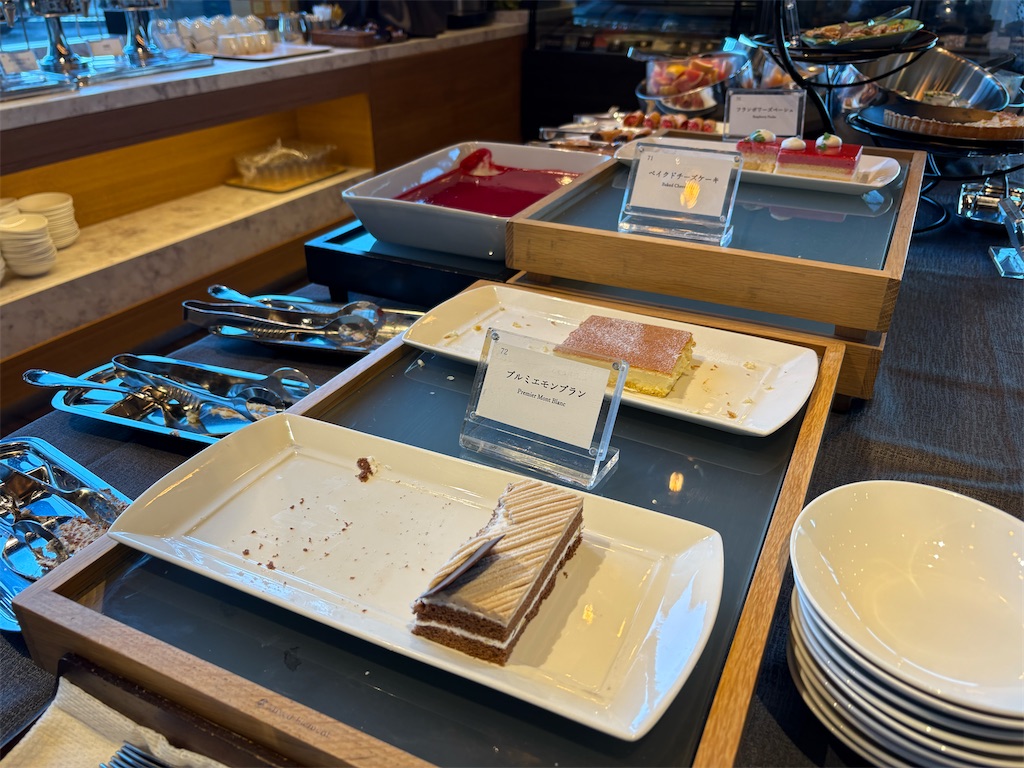 Cafe & Bar LIBERの朝食ビュッフェのスィーツ