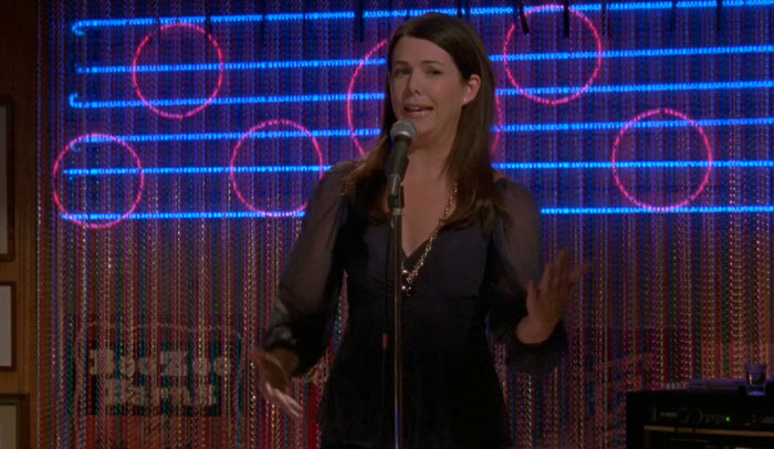 『ギルモア・ガールズ』で、ローレライは「I Will Always Love You」をルークに向けて歌う