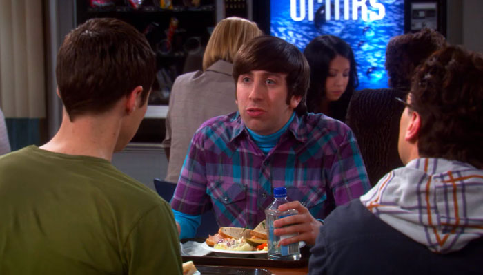 『ビッグバン★セオリー』で、ハワードはペイントボール中にレスリーとイチャイチャ