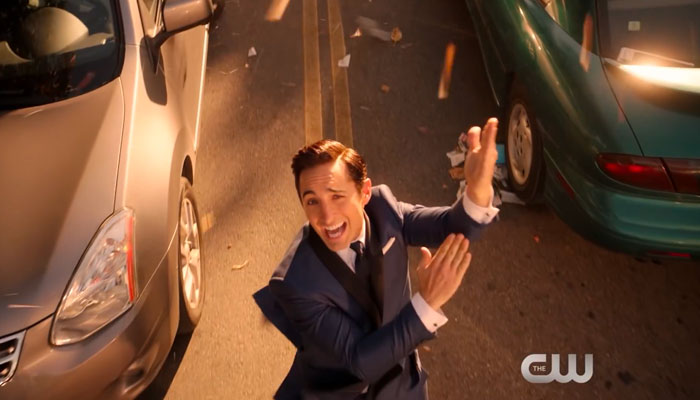 Scene from Crazy Ex-Girlfriend 『クレイジー・エックス・ガールフレンド』で、Santa Ana Windsの歌