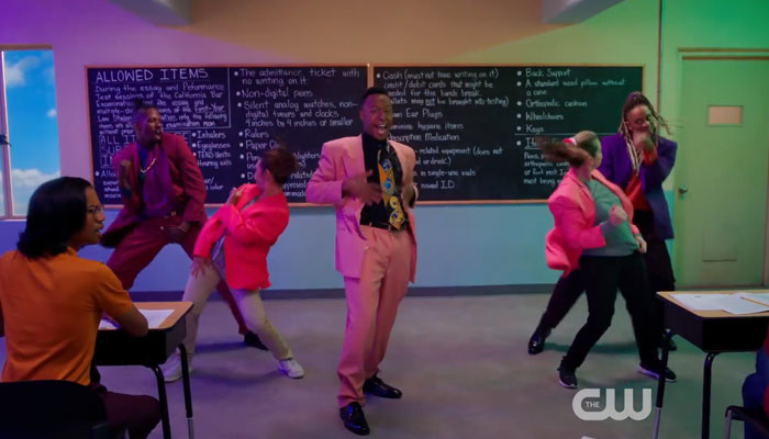 Scene from Crazy Ex-Girlfriend 『クレイジー・エックス・ガールフレンド』で、Don't Be A Lawyerの歌