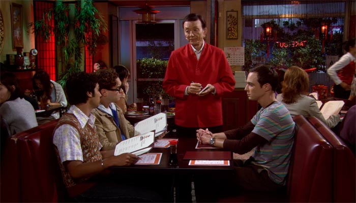 Scene from The Big Bang Theory 『ビッグバン★セオリー』で、シェルドン達は中華レストランで注文で揉める