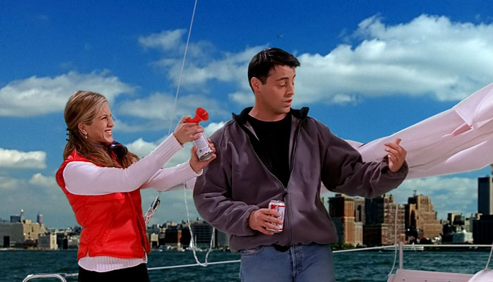 Scene from Friends 『フレンズ』で、レイチェルとジョーイは船の練習をする